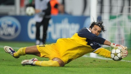 开云网页版登录入口-【现场疯狂】球迷狂欢夜带动比赛氛围极致，球迷欢呼视频